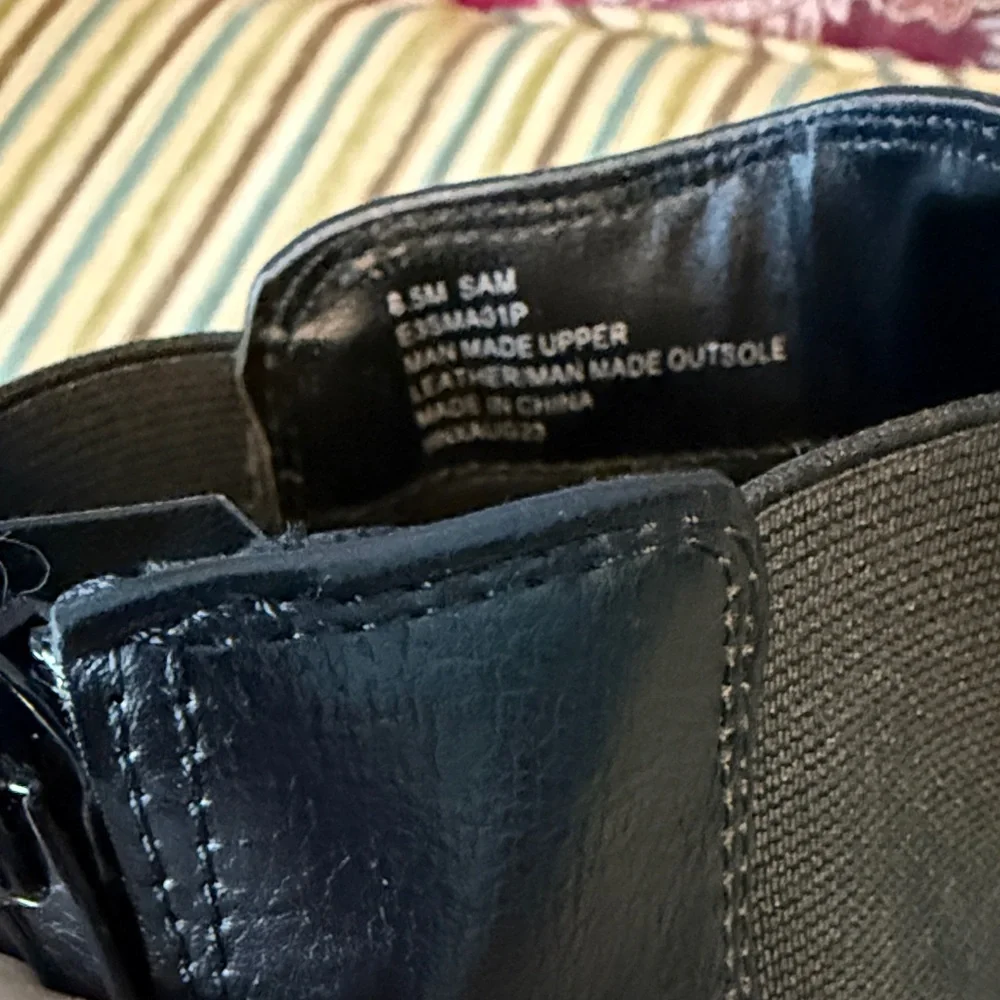 NWOT Black Chelsea Boots with Brown Welt - Picture 5 of 6